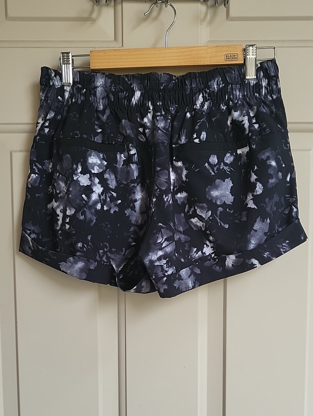 lululemon athletica Black and White Tie-Dye Athletic Shorts - Picture 2 of 12